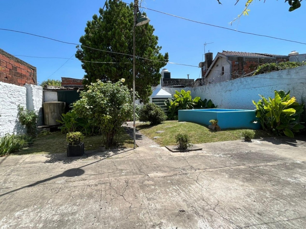  Casa americana de 5 ambientes con local en venta - Rafael Castillo