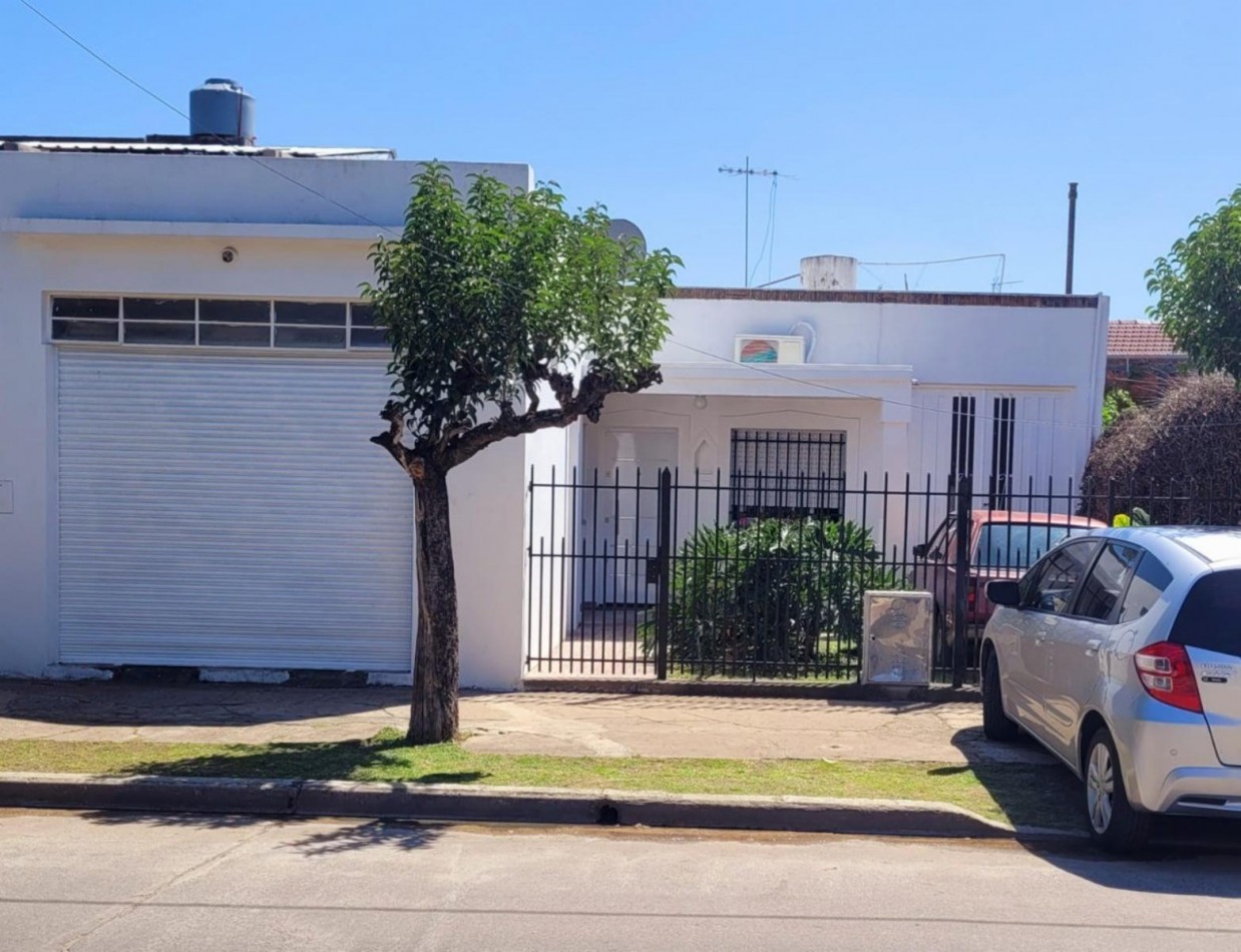  Casa americana de 5 ambientes con local en venta - Rafael Castillo