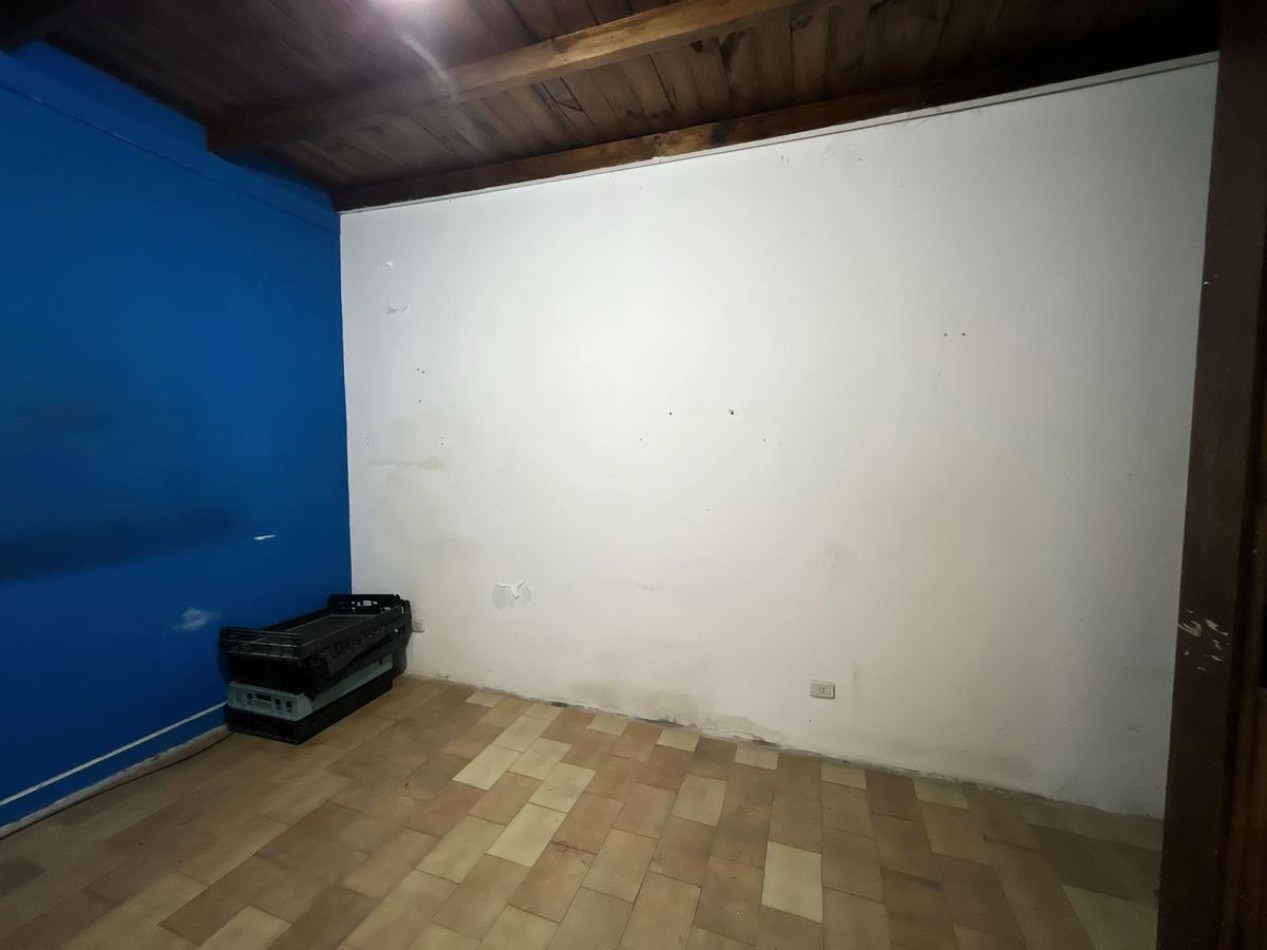 Casa de 5 ambientes en Venta - Moron Centro