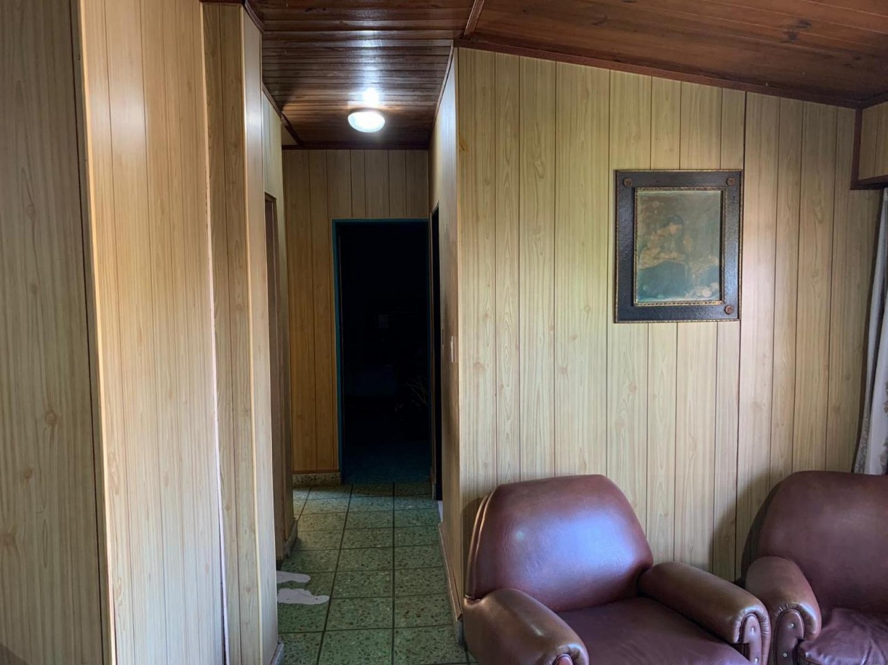 Chalet de 4 ambientes en 2 plantas - En Venta - Castelar Sur