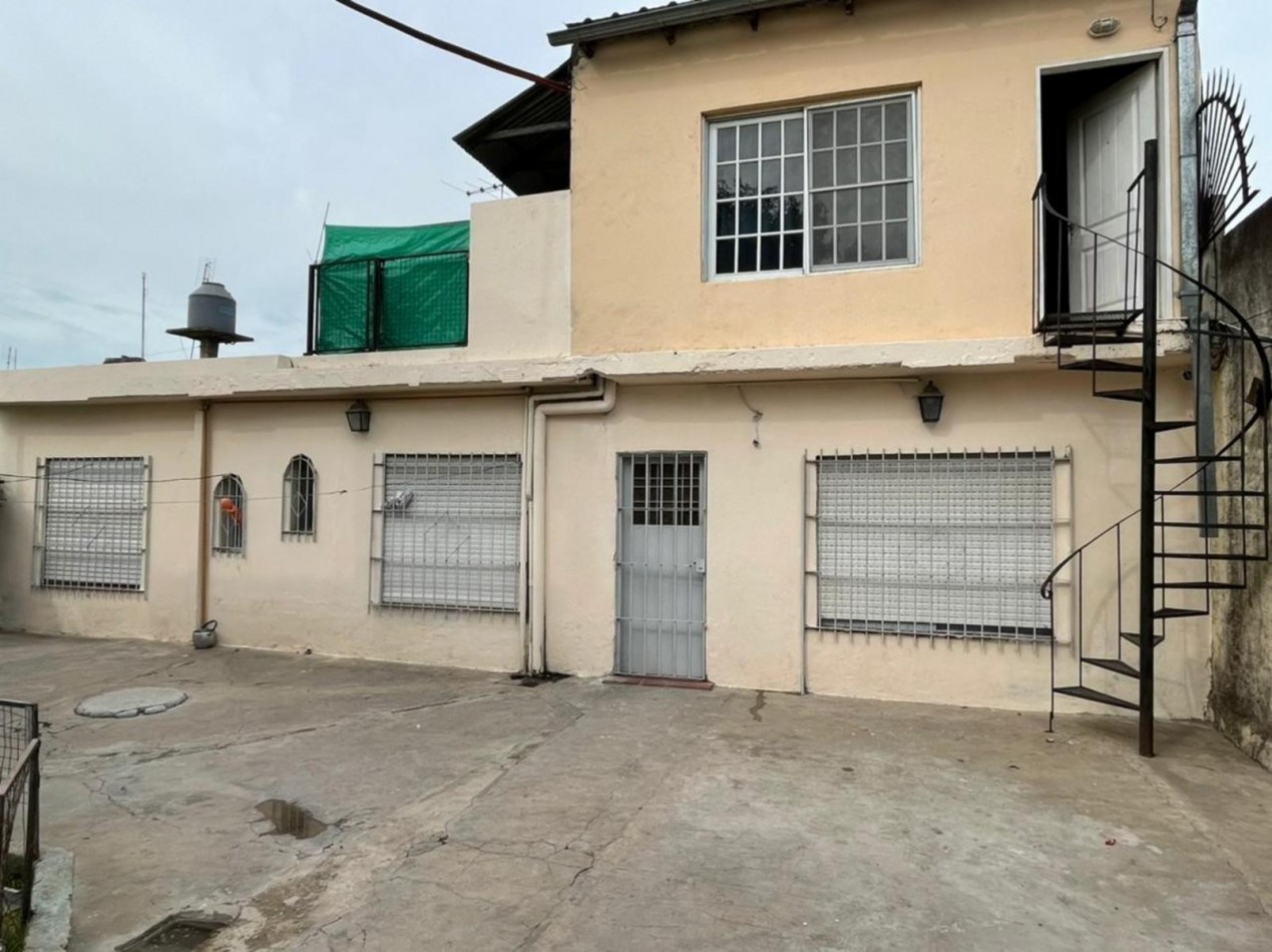 Casa con 2 departamentos en Venta - Nuevo Valor - Libertad