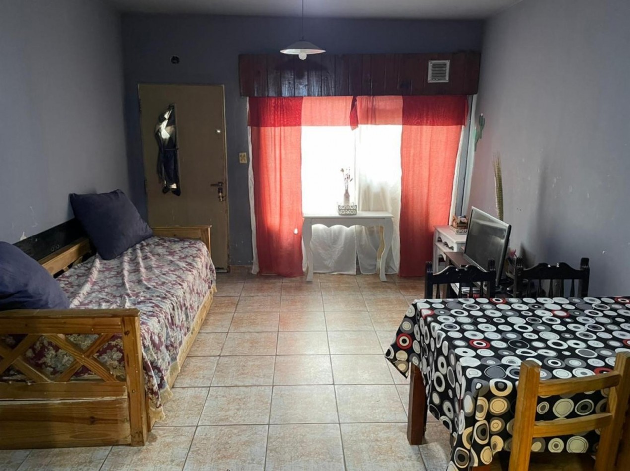 Casa de 6 ambientes en 2 plantas en Venta - Gregorio de Laferrere