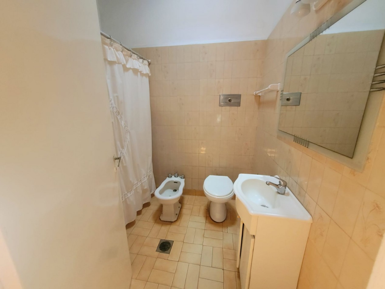  Casa americana de 5 ambientes con local en venta - Rafael Castillo - APTO CREDITO