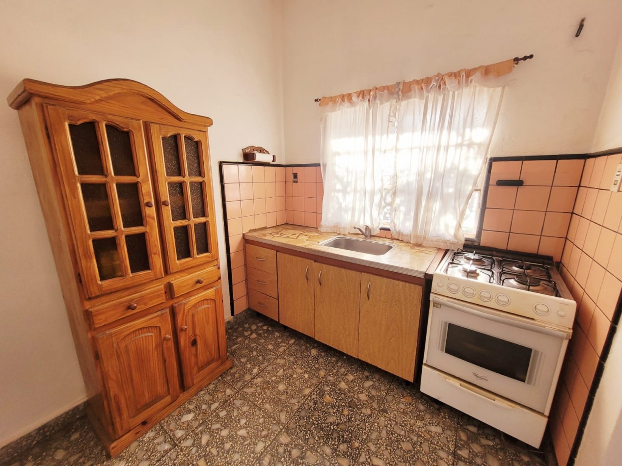  Casa americana de 5 ambientes con local en venta - Rafael Castillo