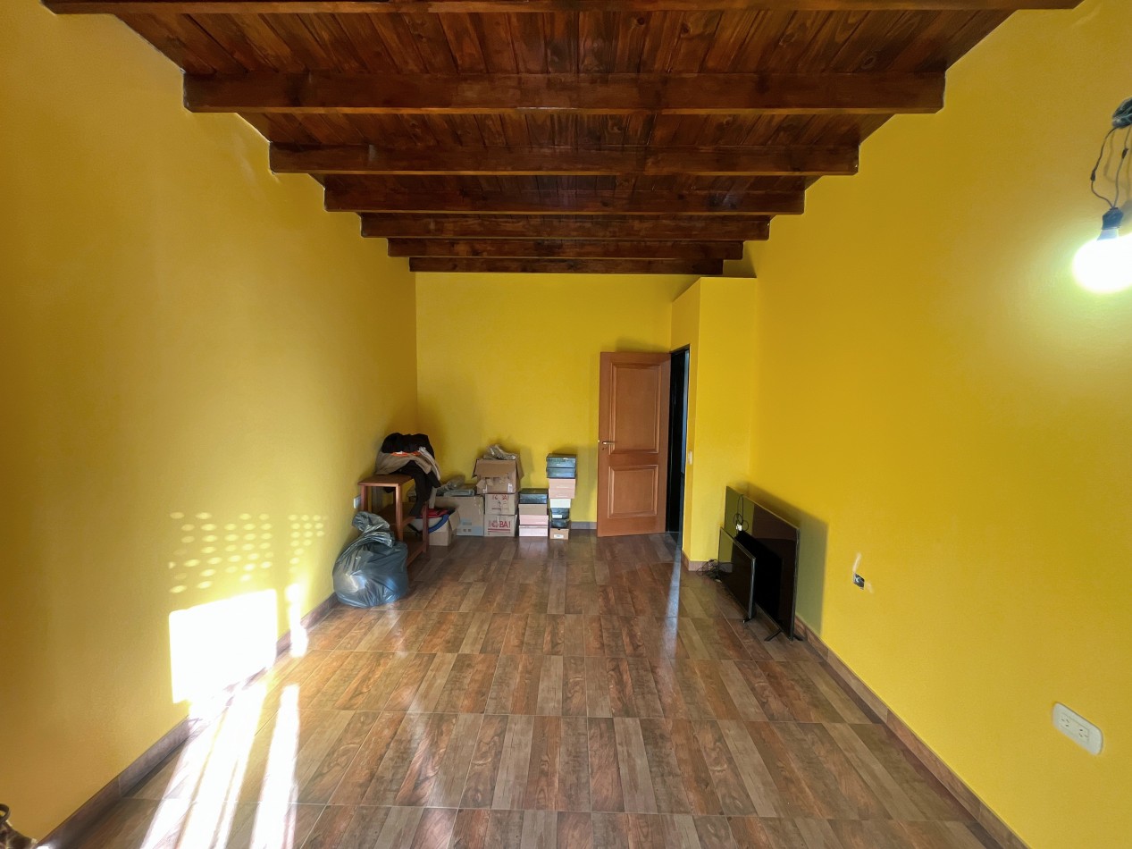 Casa de 8 ambientes en venta -  Libertad