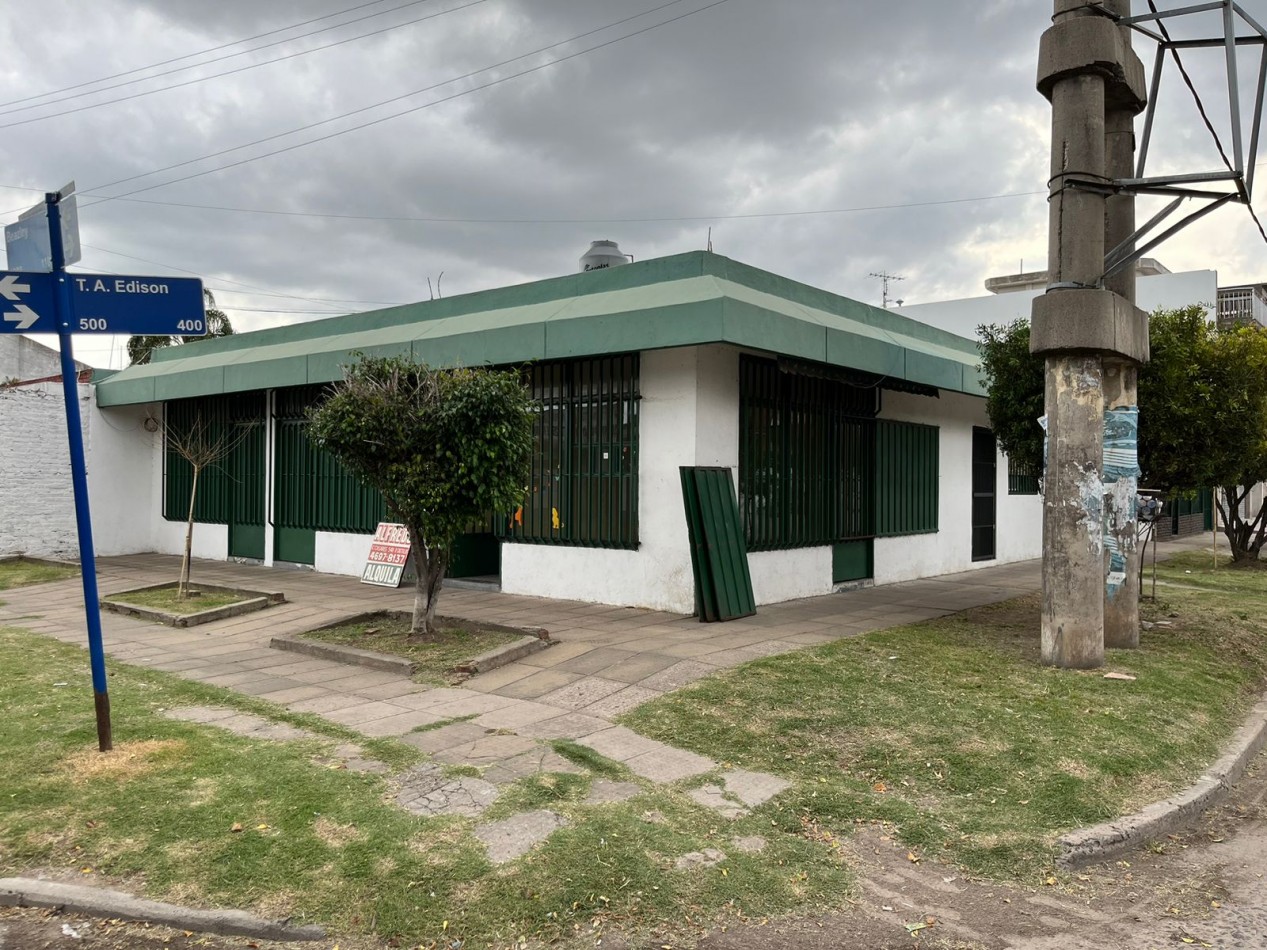 Local Comercial sobre esquina en alquiler