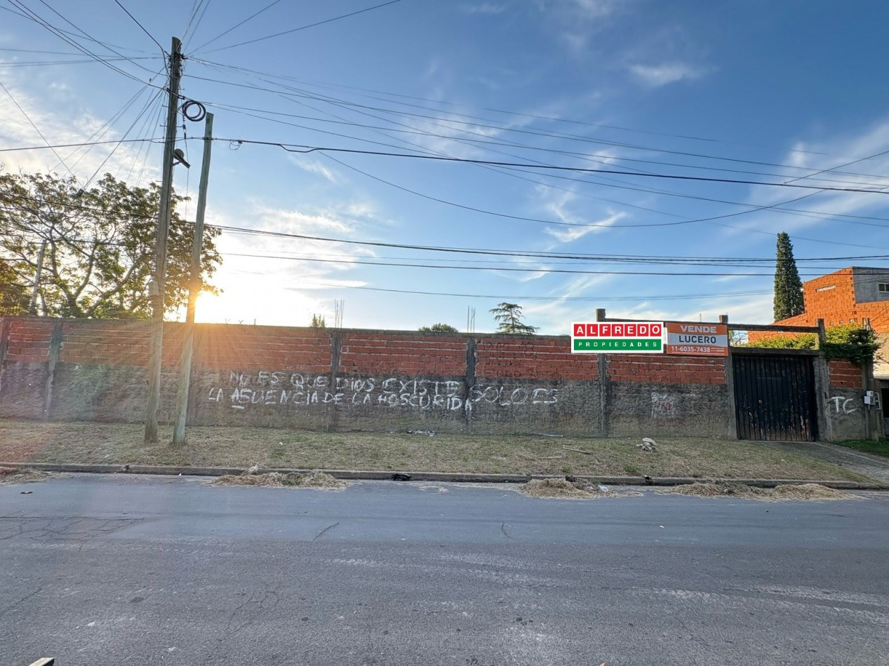 Lote en esquina en venta - Moron sur