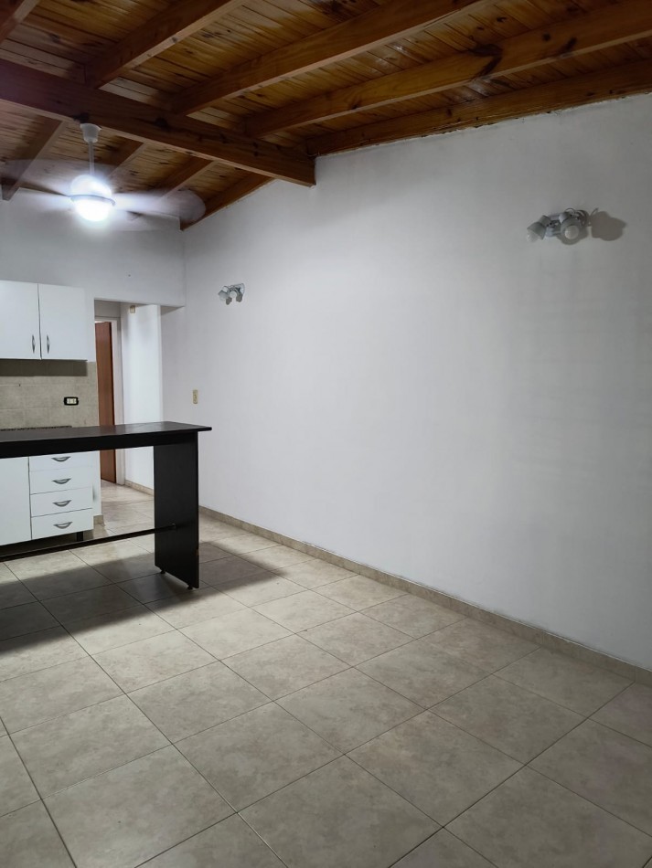Hermoso departamento de 2 ambientes en venta - Moron Centro