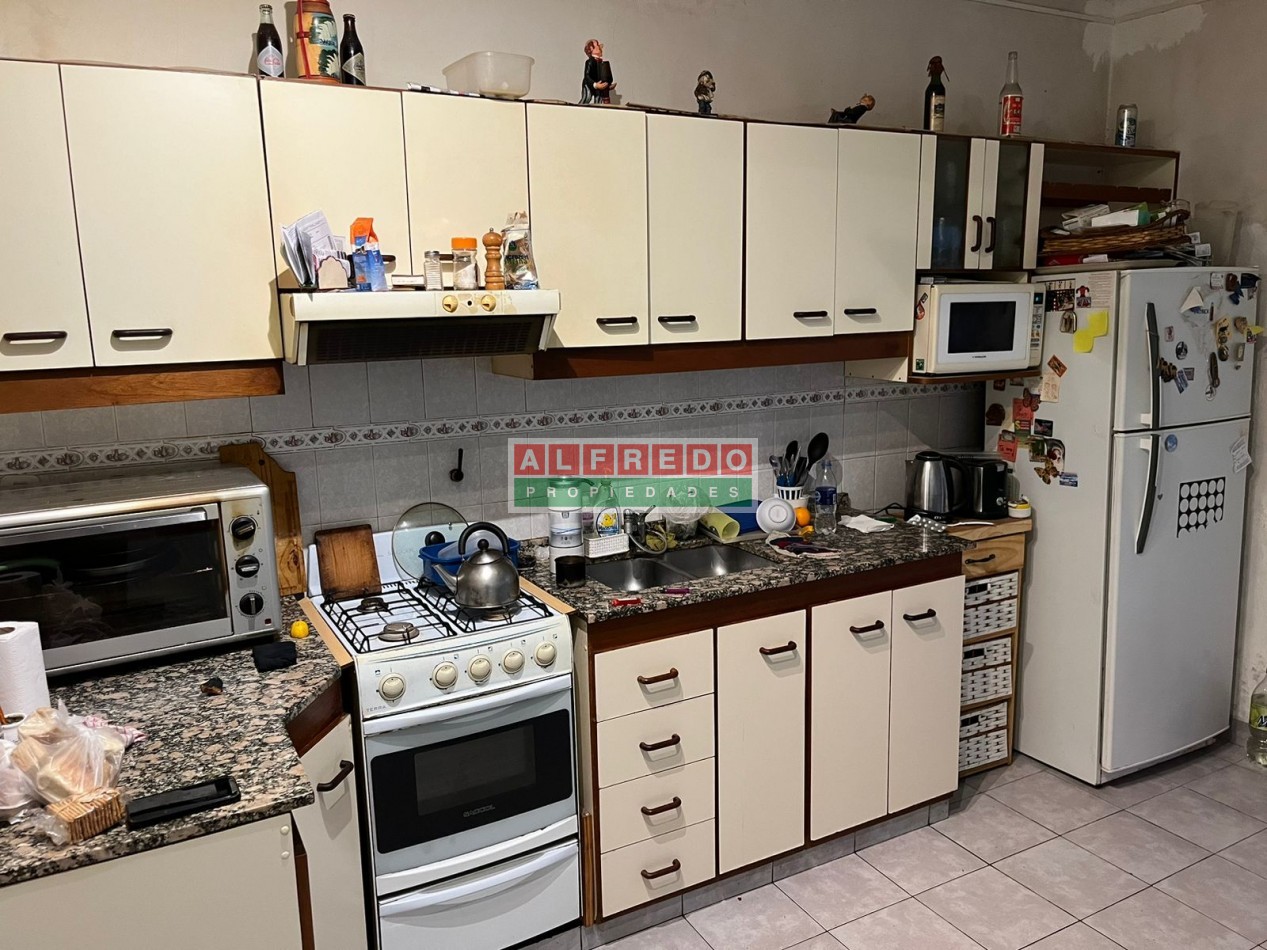 PH de 4 Ambientes con Monoambiente Anexo en Venta - Moron Sur