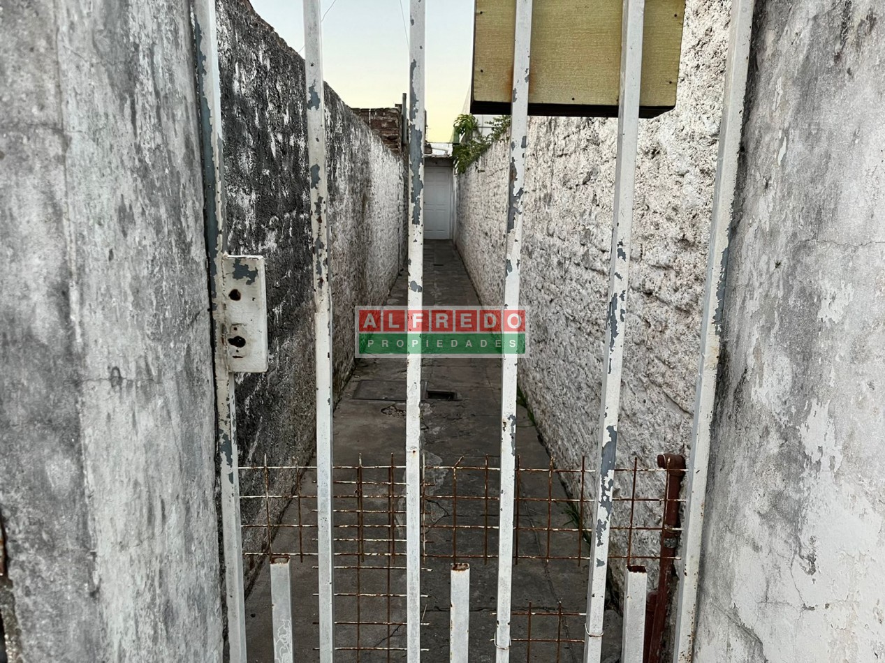 PH de 4 Ambientes con Monoambiente Anexo en Venta - Moron Sur