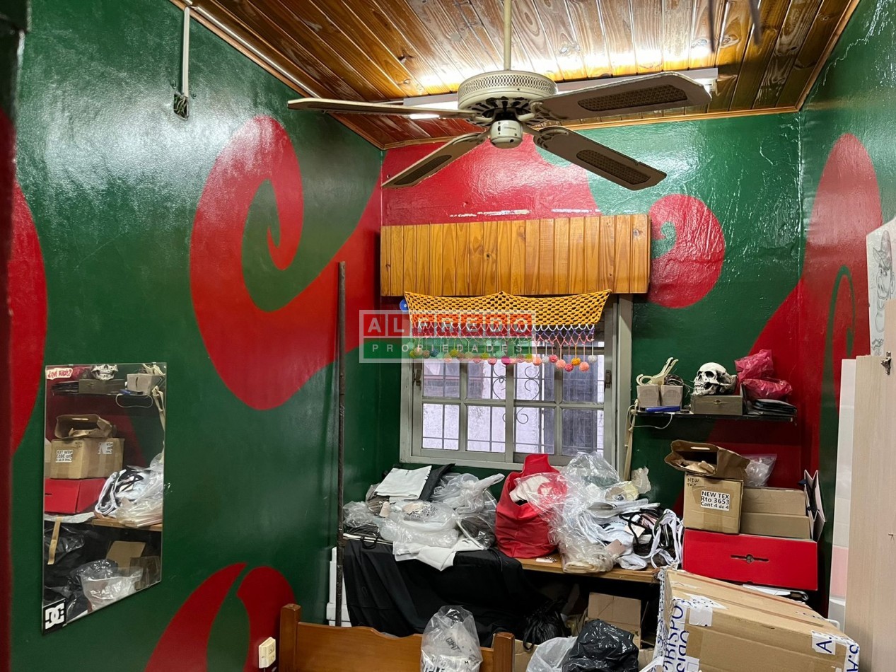 PH de 4 Ambientes con Monoambiente Anexo en Venta - Moron Sur