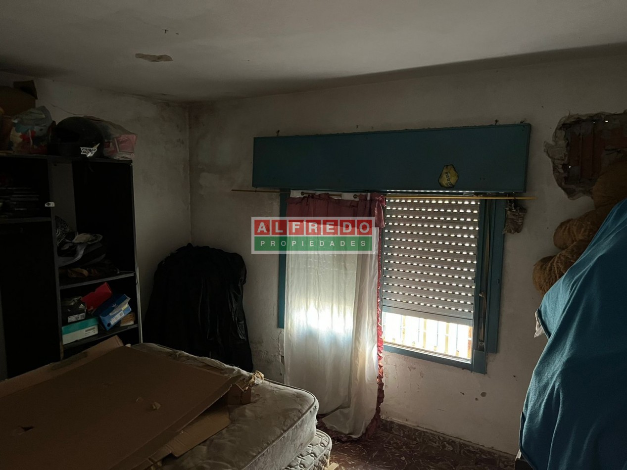 Casa a reciclar en venta - Moron Sur