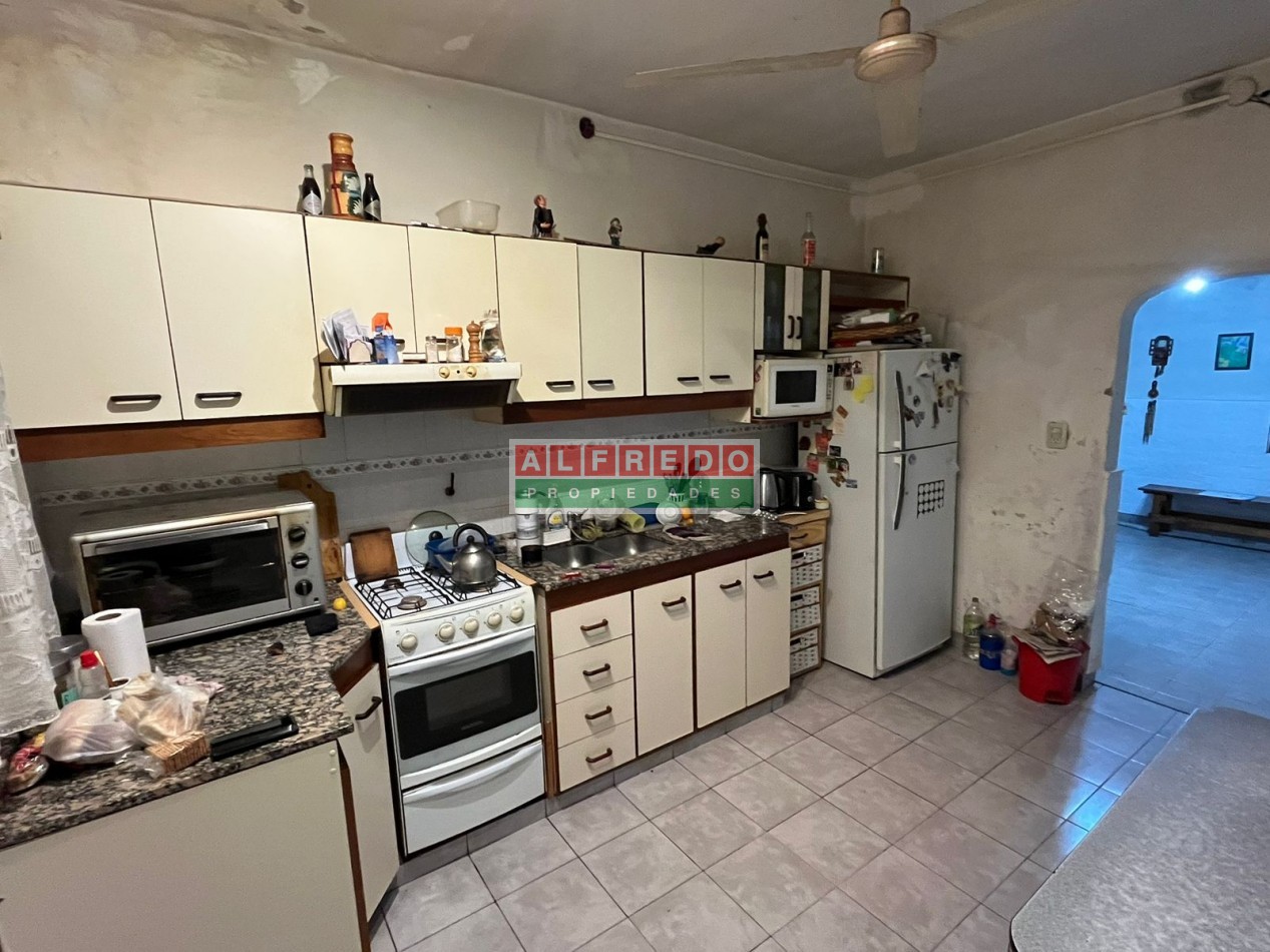 PH de 4 Ambientes con Monoambiente Anexo en Venta - Moron Sur