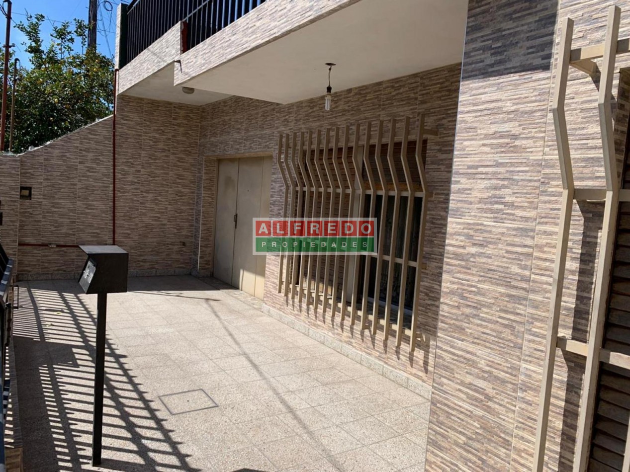 Casa americana de 3 ambientes - Rafael Castillo
