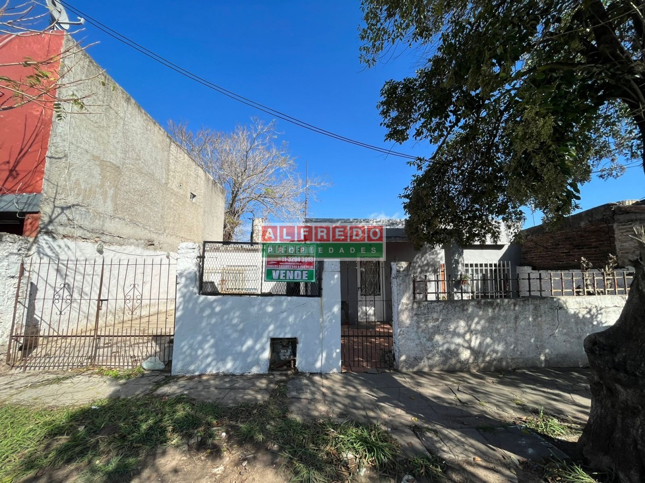 Casa a reciclar en venta - Moron Sur