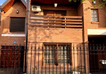 Casa de 7 ambientes en venta - Moron