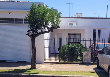  Casa americana de 5 ambientes con local en venta - Rafael Castillo