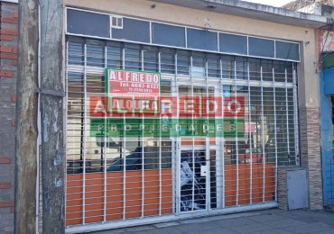 Local sobre importante avenida en Rafael Castillo