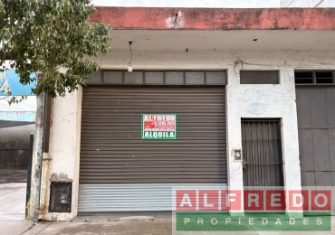 Local en Alquiler a Metros de Av. Carlos Casares - Rafael Castillo