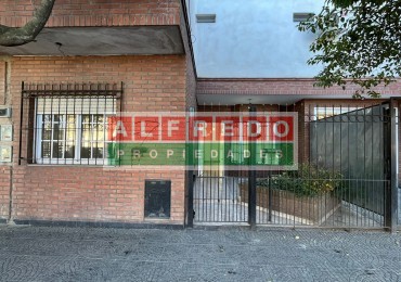 Impecable casa de 3 ambientes en alquiler - Libertad
