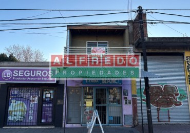 Departamento de 2 Ambientes en Alquiler sobre Avenida - Castelar Sur - Zona Base Aerea